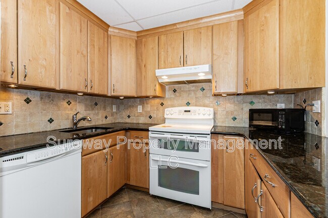 Building Photo - 1 Markham Rd