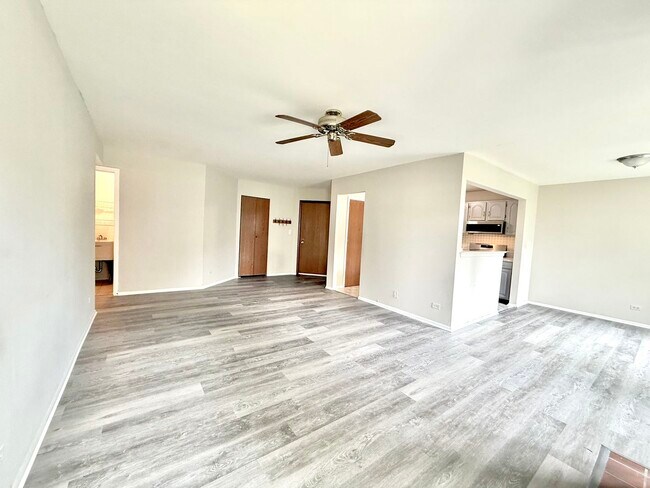 Building Photo - 601 Hanover Ct