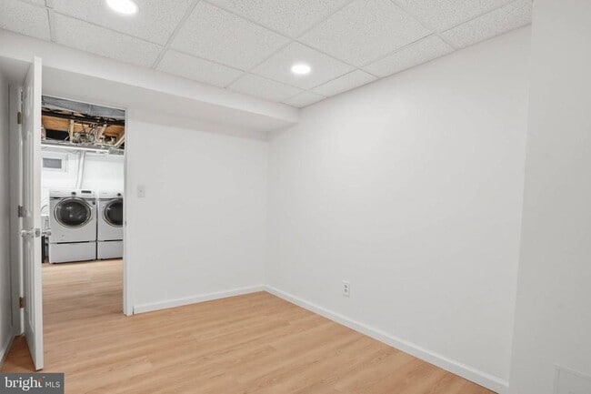 Building Photo - 110 Carroll Rd