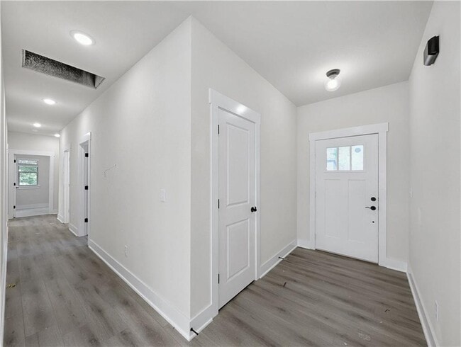 Building Photo - 284 Stoneykirk Dr