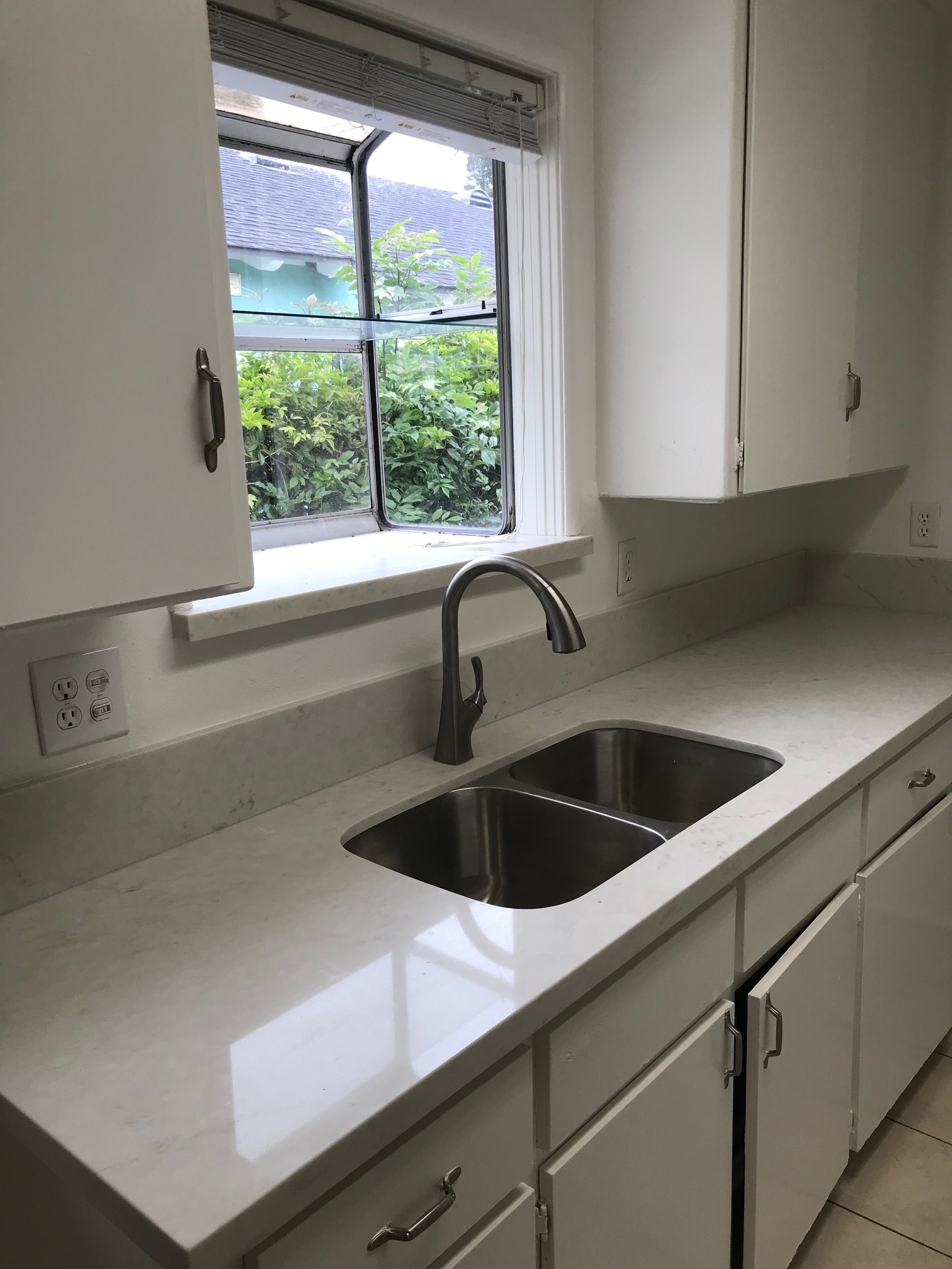 Building Photo - 22414 Susana Ave