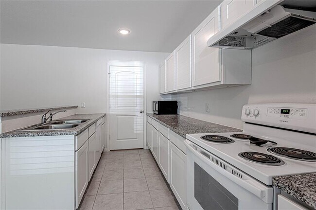 Building Photo - 26688 Pools Creek Dr