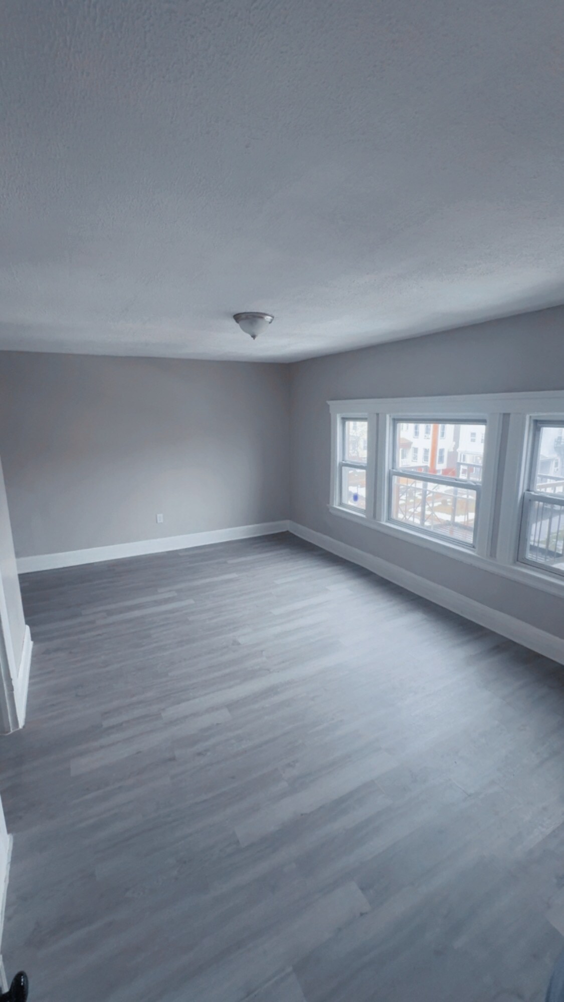 Building Photo - 93 Carnegie Ave