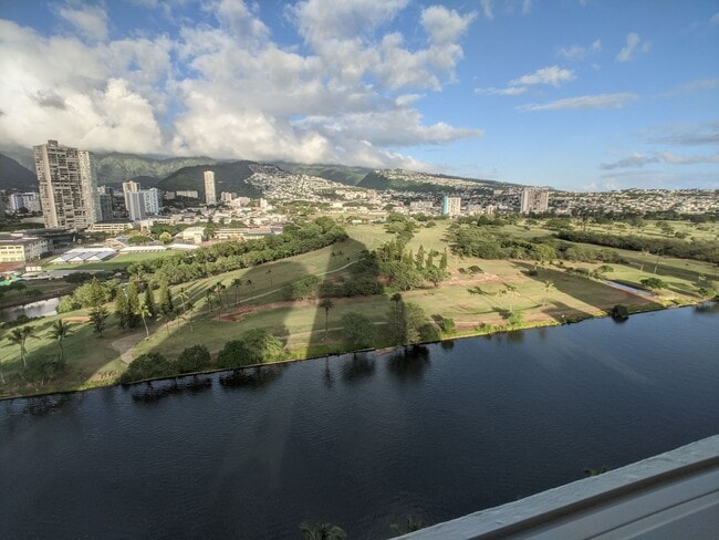 Building Photo - Fully Furnished 1-Bed 1-Bath Mountain Views @ Island Colony