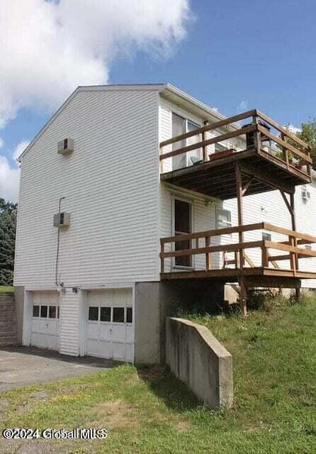 Building Photo - 24 Vosburgh Rd