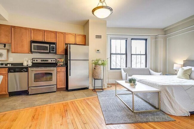 Building Photo - 1613 Harvard St NW