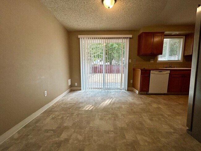 Building Photo - 509-511 SE 110th Ave