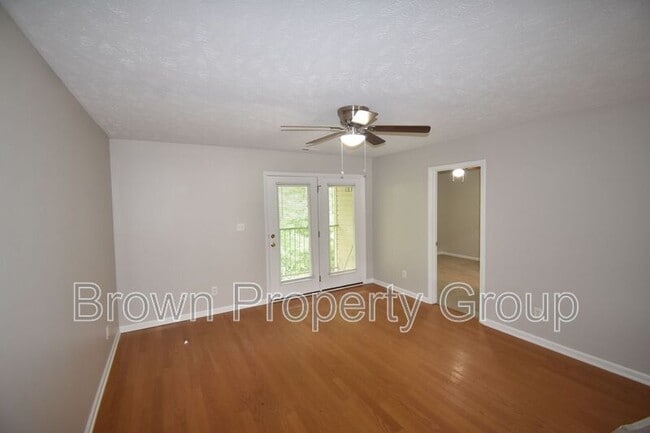Building Photo - 303 Hinsdale Ave