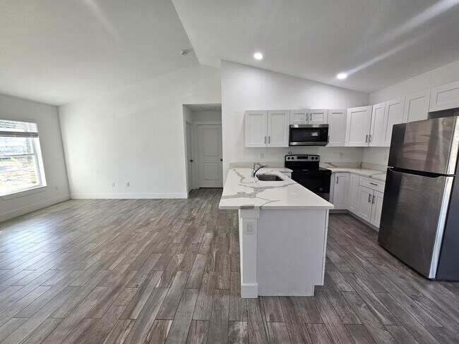 Building Photo - 2447 NW 5th St