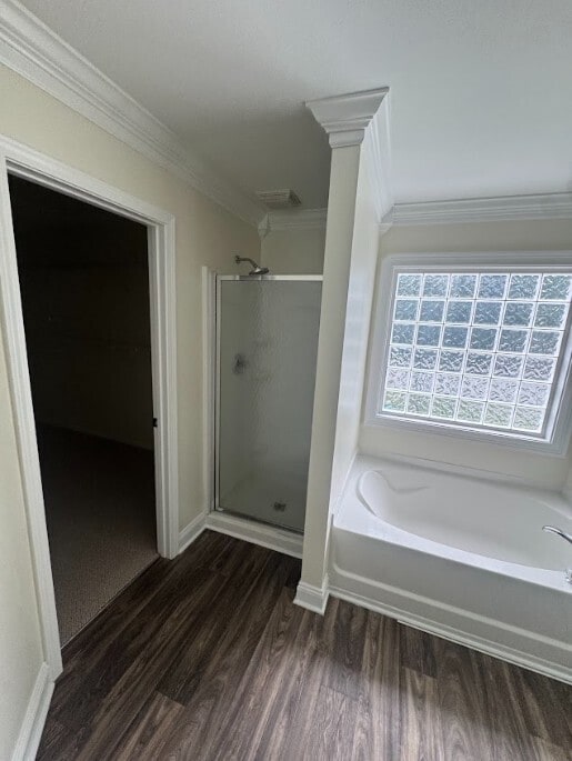 Building Photo - Spacious 3200+ sq. ft. home with large kit...