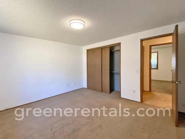Building Photo - Coming Soon! 3BR 1.75BA Rambler in Olympia...