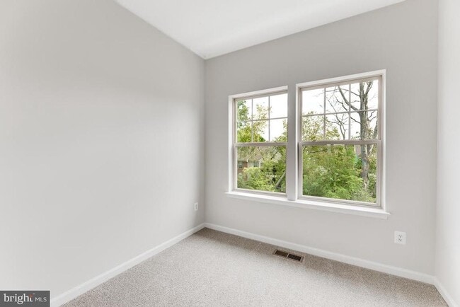 Building Photo - 9333 Barnes Lp
