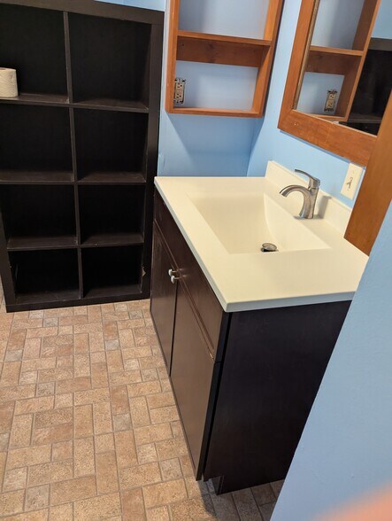Bathroom - 130 Aurora St