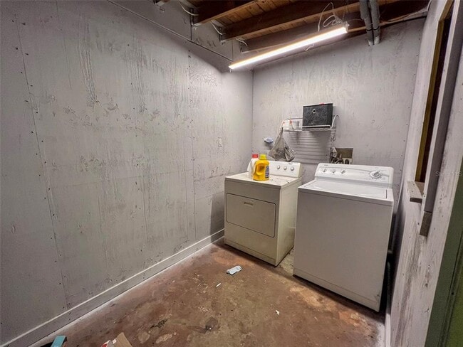 Building Photo - 630 NW 36th St