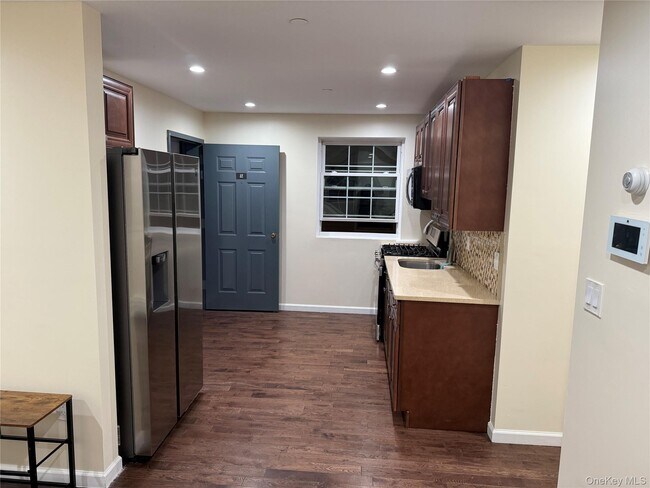 Building Photo - 30-03 73rd St