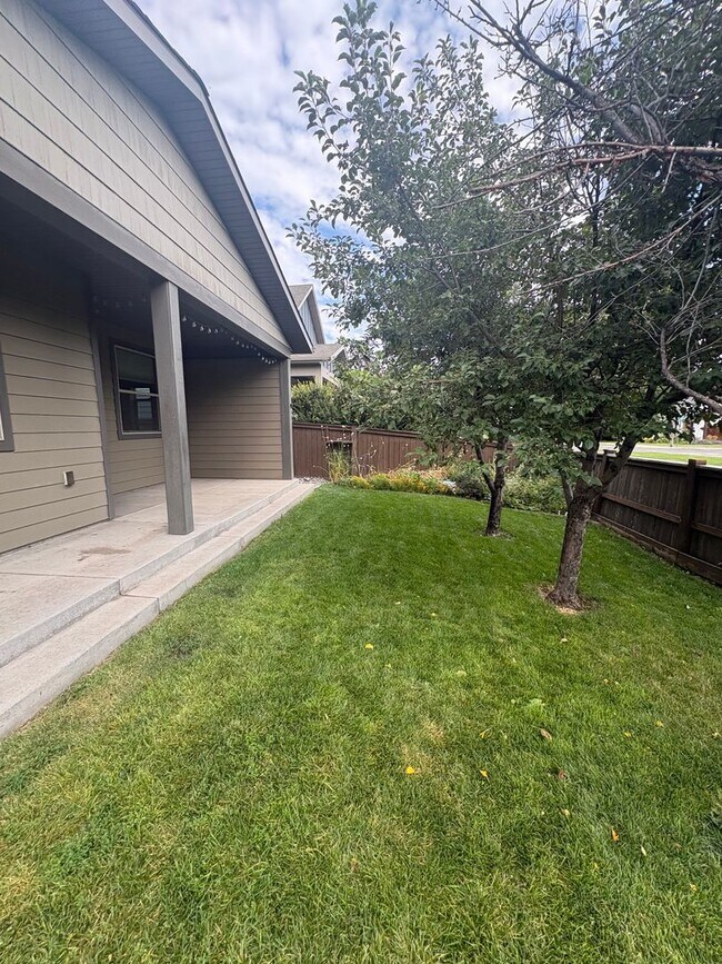 Building Photo - 3114 Madrona Ln