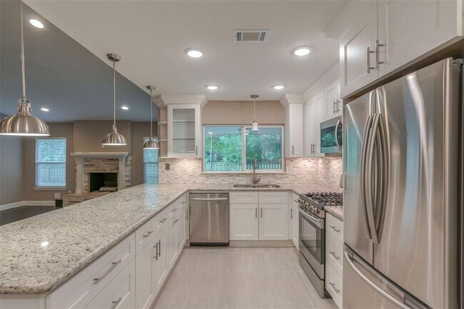 Building Photo - 144 S Deerfoot Cir