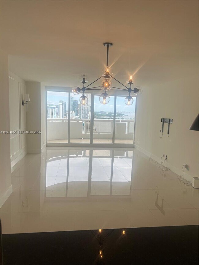 Building Photo - 1717 N Bayshore Dr