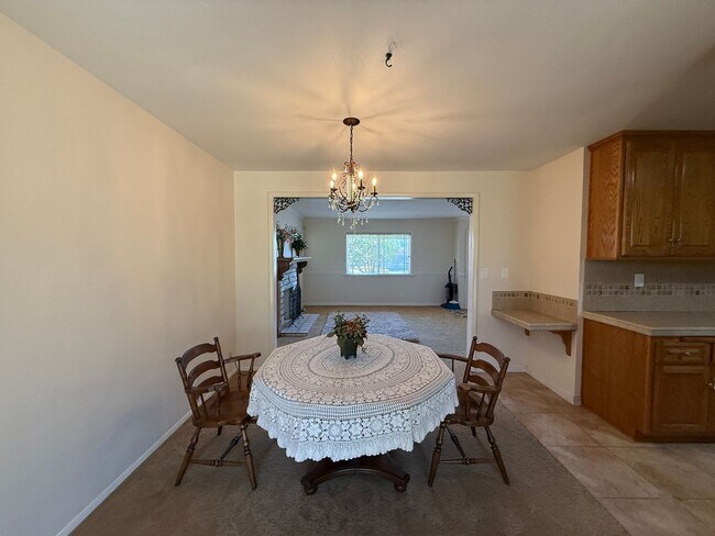 Building Photo - Centrally Located Orcutt Single Story Home