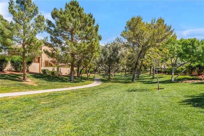 Building Photo - 2000 Quartz Cliff St