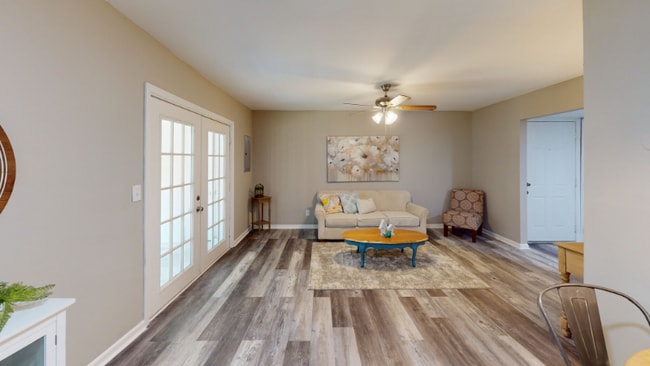 Building Photo - 110 Greenforest Cir