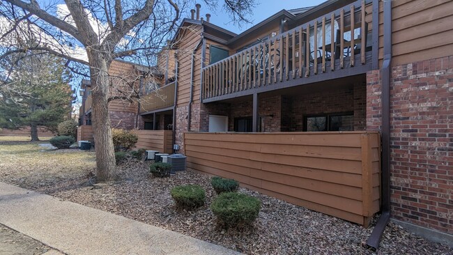 Building Photo - NICE 2-BDRM CONDO WITH FIREPLACE, CARPORT,...