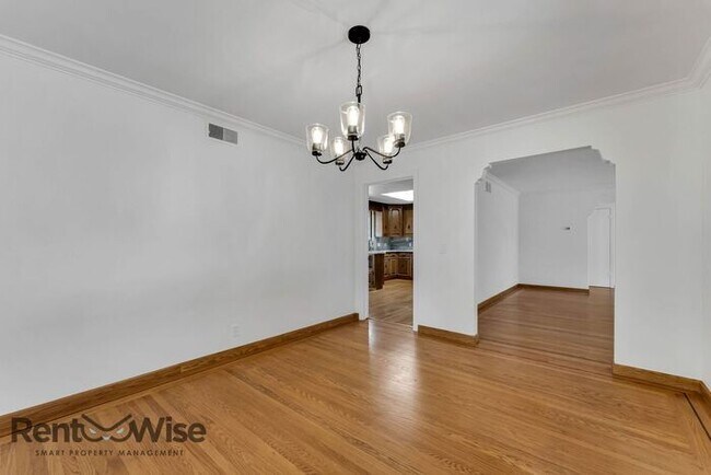 Building Photo - 1534 Whipple Ave