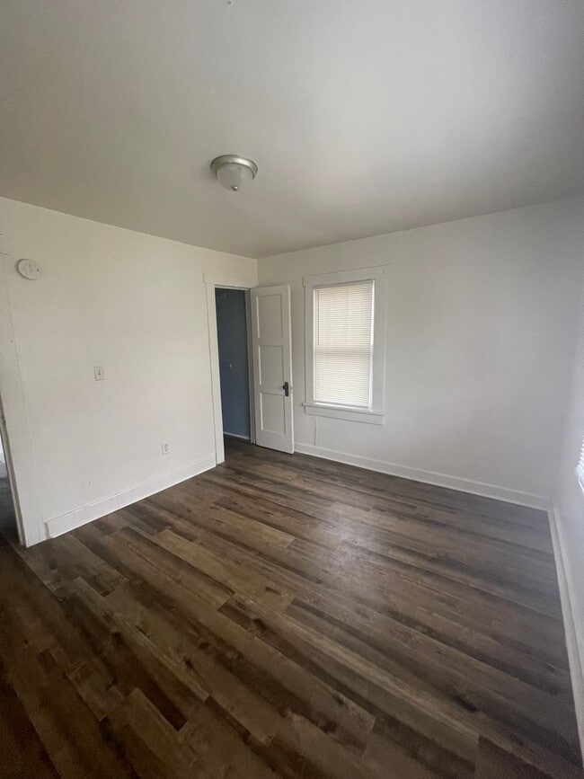 Building Photo - Charming ranch home in Columbia: 2 bedroom...