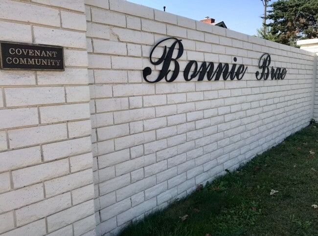Building Photo - 4 bed / 1 bath 2 car garage home available...