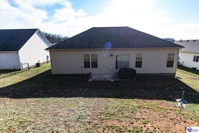 Building Photo - 114 Lowball Ln