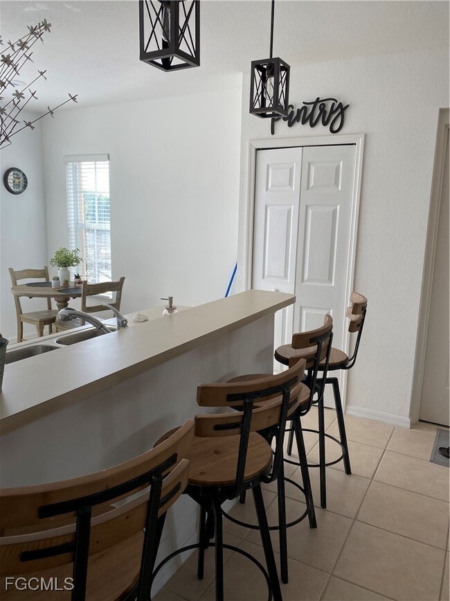 Building Photo - 5218 Chiquita Blvd S