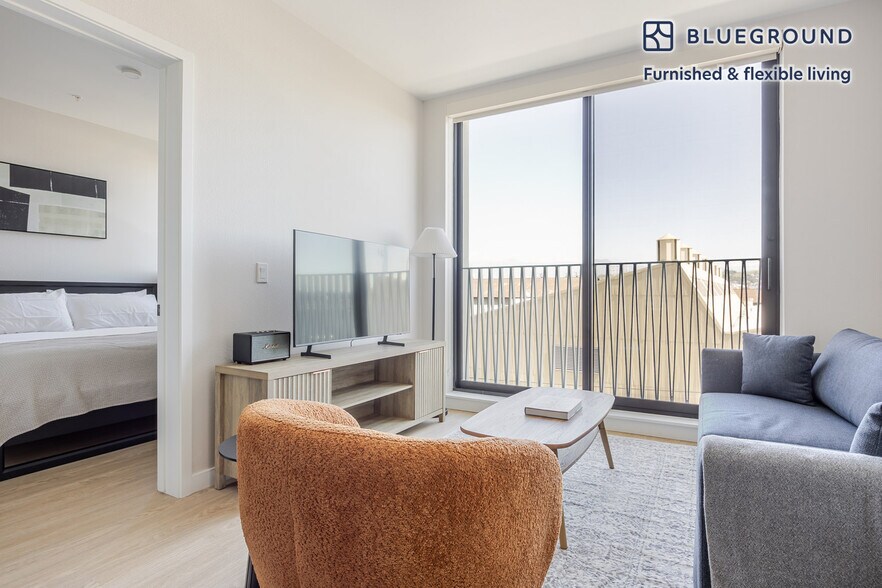 Building Photo - 200 Mesnager St