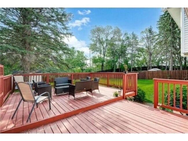 Building Photo - 6325 Brookview Ave