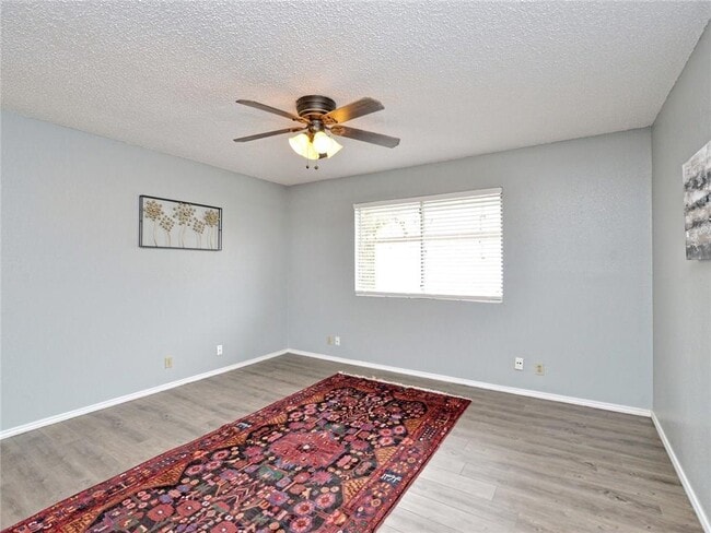 Building Photo - 5809 Spring Meadow Rd