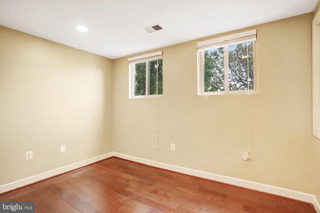 Building Photo - 5401 9th St NW