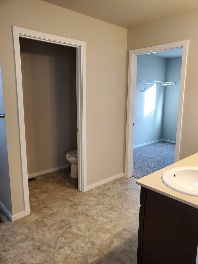 Building Photo - Beautiful 4 Bedroom Home In Cheney Coming Soon!