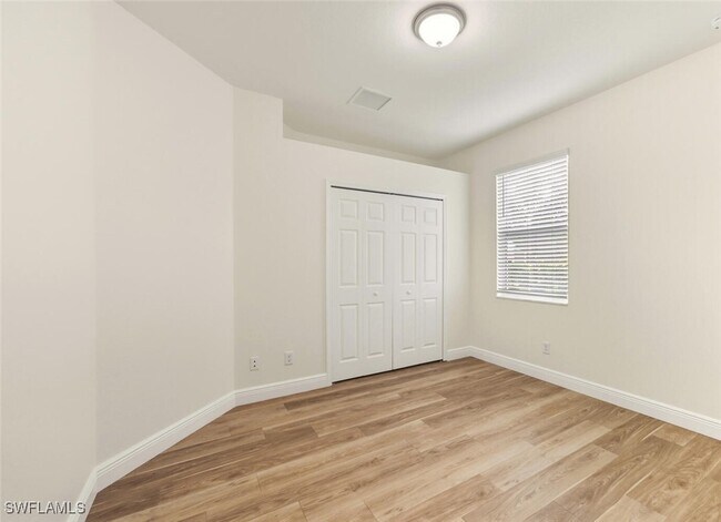 Building Photo - 2080 Wellington St