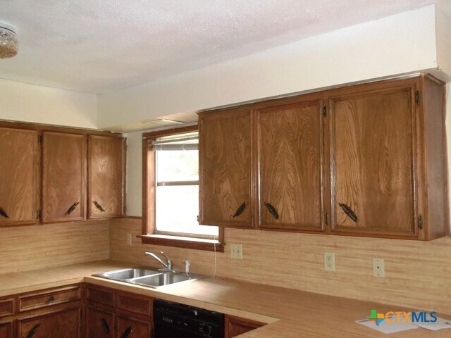 Building Photo - 1207 Ruiz Dr