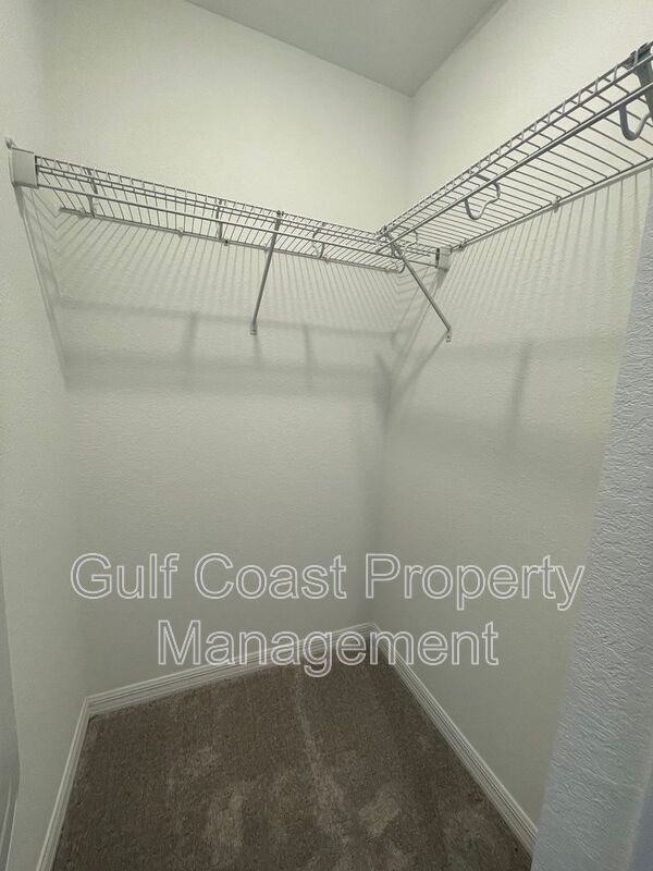 Building Photo - 14191 Heritage Landing Blvd