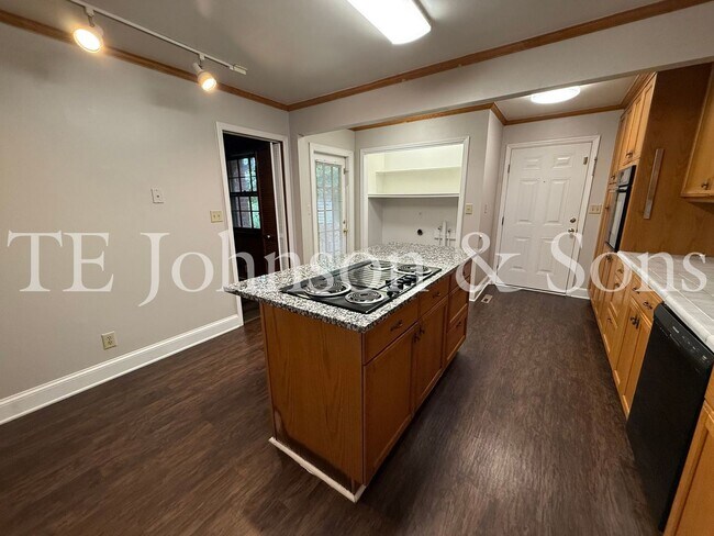 Building Photo - 2722 Winslow Ln