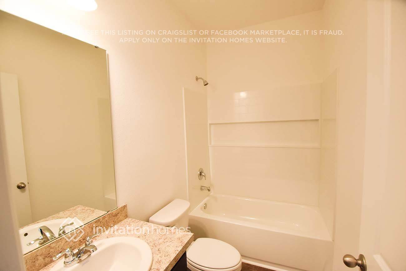 Building Photo - 5801 Bovine Dr