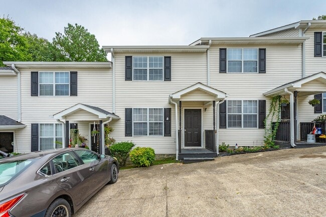 Building Photo - 17 Bama Ln