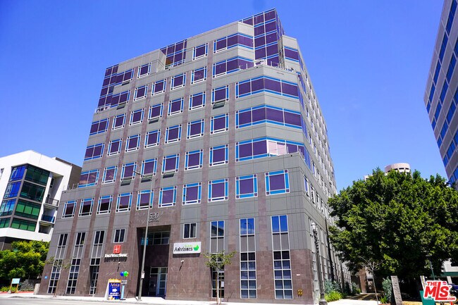 Building Photo - 520 N Central Ave