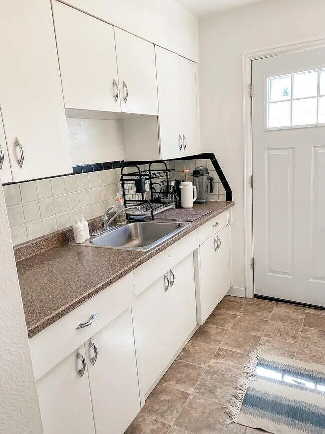 Building Photo - Fantastic 1 bedroom / 1 bath unit in Platt Park