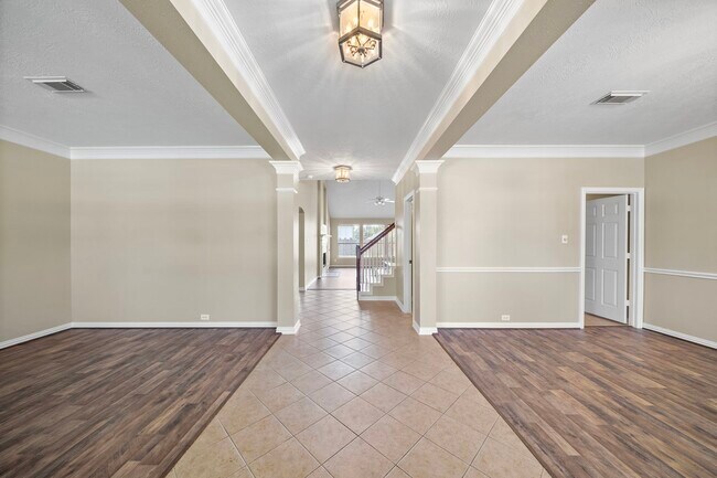 Building Photo - 19335 Lincoln Heights Ln