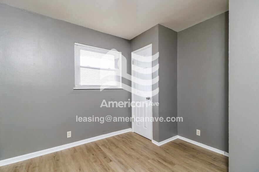 Building Photo - 480 Kirkwall Dr