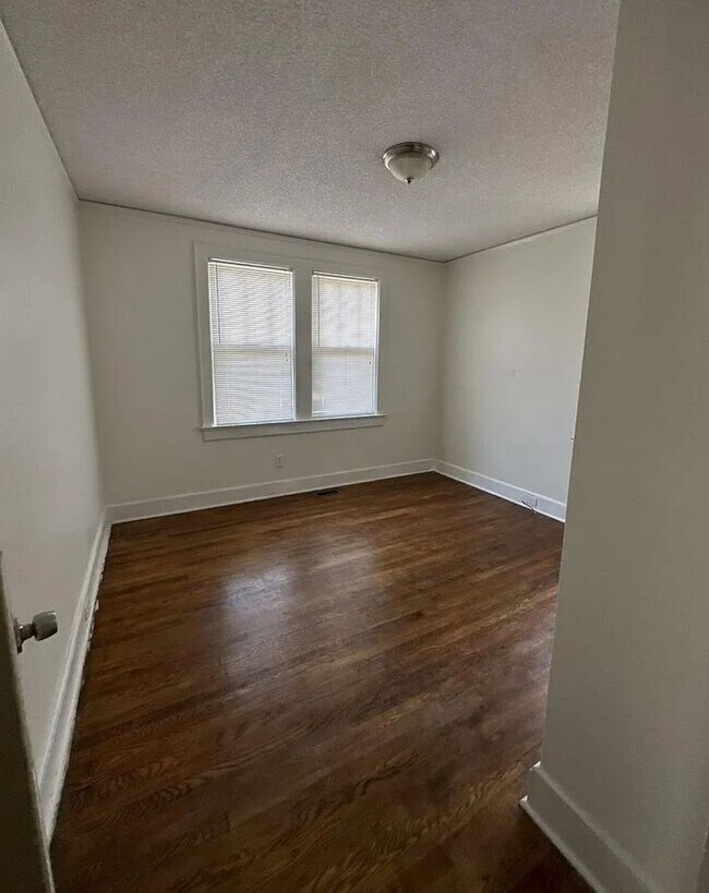 Building Photo - 3 Bed, 2 Bath Home Near Downtown Columbia!
