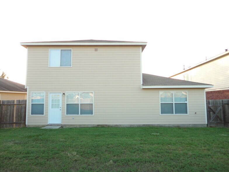 Building Photo - 21406 Sunrise Brook Ln