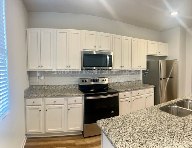 Building Photo - 541 Overo Dr