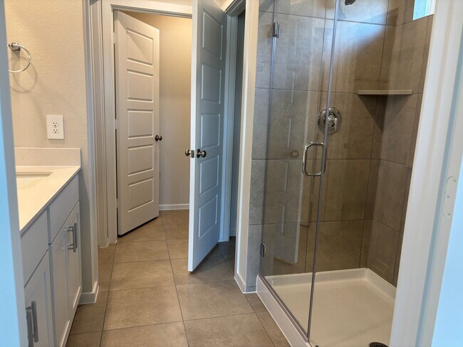 Building Photo - 14150 Granger Pointe Ln
